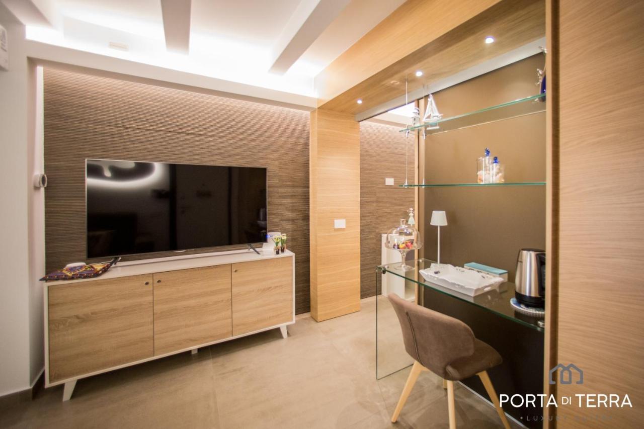 Porta Di Terra 'Luxury Suite ' Чефалу Экстерьер фото